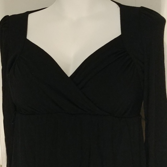 Eight Sixty Stretchy Little Black Sweetheart Neck Empire Waist Puff Sleeve Top - Picture 3 of 6